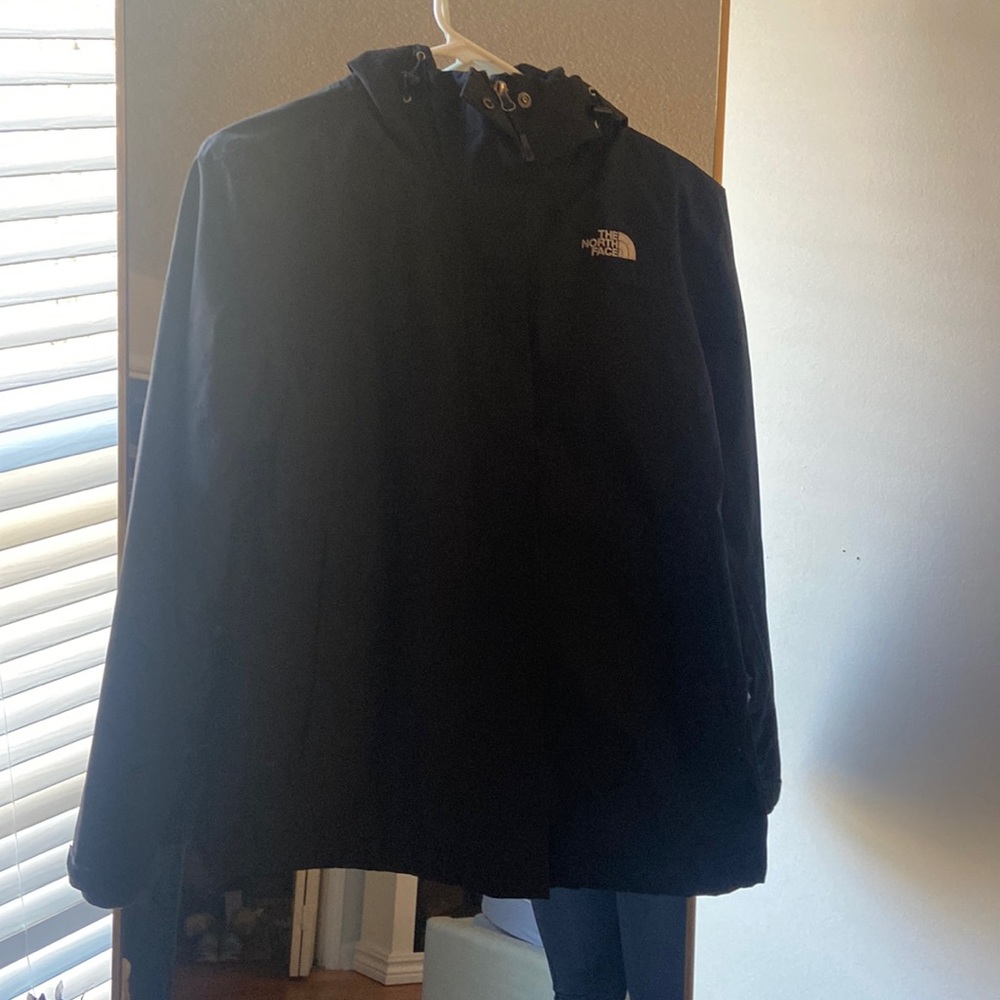 women’s size medium black north face jacket